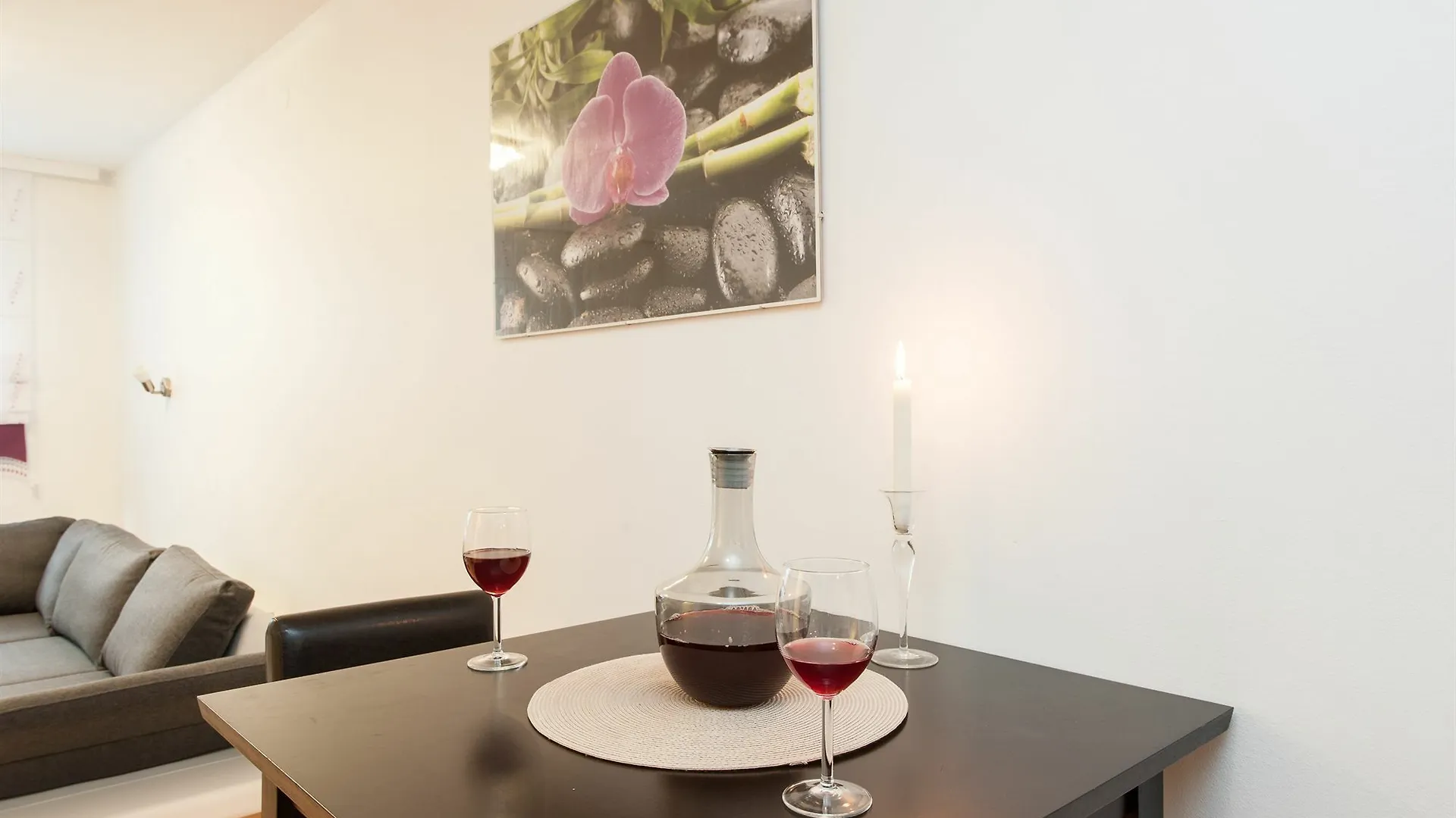***  Royal Resort Apartments Blattgasse Vienna Austria